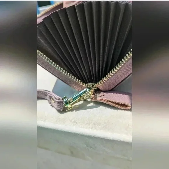 Genuine Leather Womens Wallet Card Holder Large Wristlet Clutch (Purple) NWOT - Picture 5 of 11